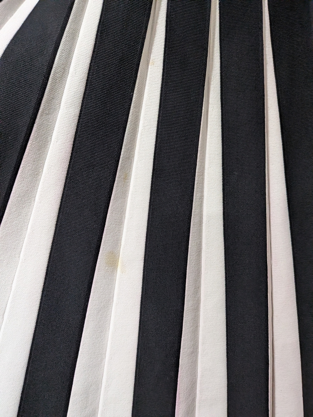 Apparalel Infiniti Skirt Size XL - Picture 5 of 6